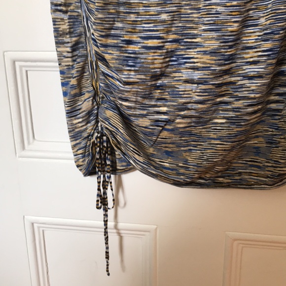 BCBGMaxAzria dress in navy/gold combo, size L. - Picture 5 of 7